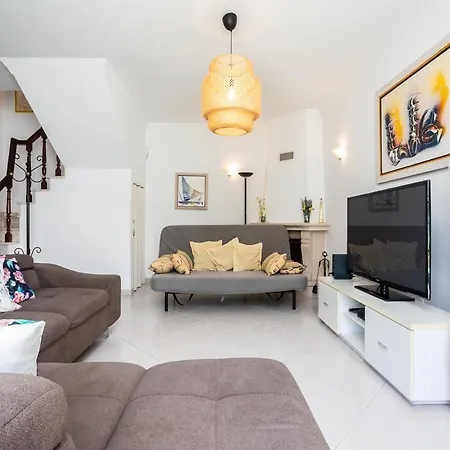 Akivillas Relax בית נופש אלבופיירה
